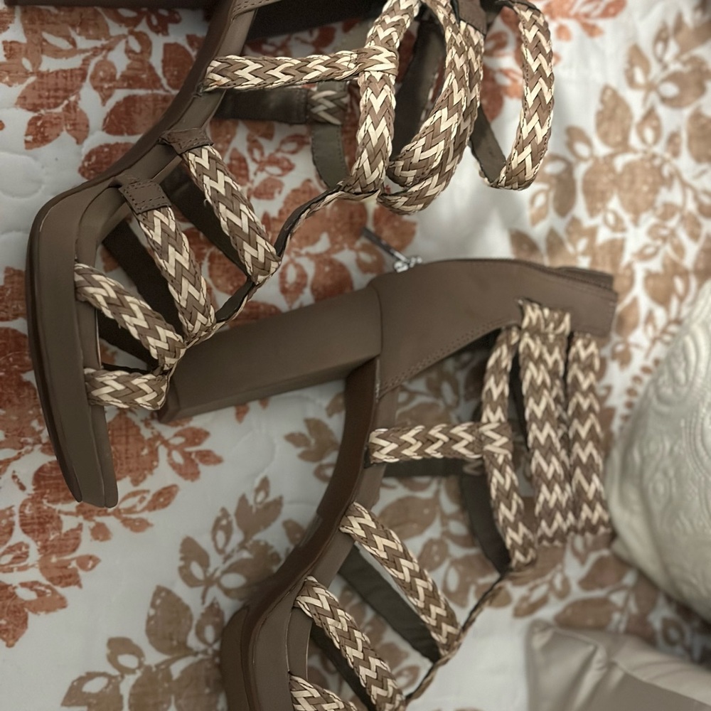 New Jessica Simpson sexy high heel sandal .Size 10 - Picture 4 of 10